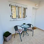 דירה Sea View Family With Pool *