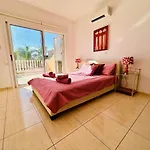 Sea View Family With Pool Appartement Kissonerga