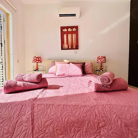 Sea View Family With Pool Apartment *