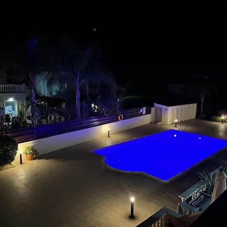 Apartment Sea View Family With Pool