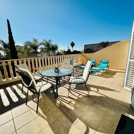 Sea View Family With Pool