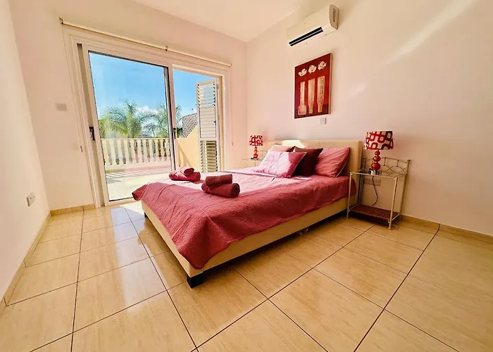 Sea View Family With Pool Apartamento Kissonerga