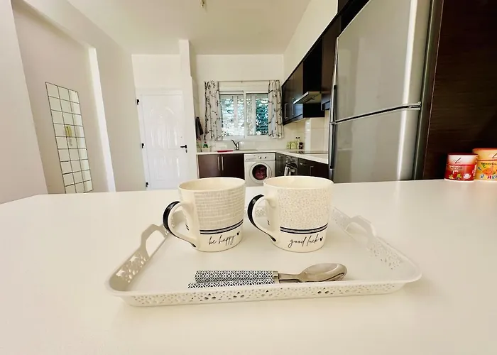 Sea View Family With Pool Kissonerga