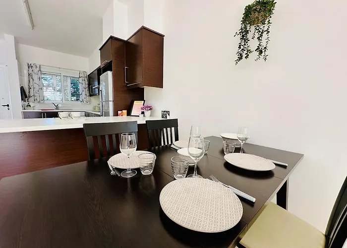 Sea View Family With Pool Apartmán