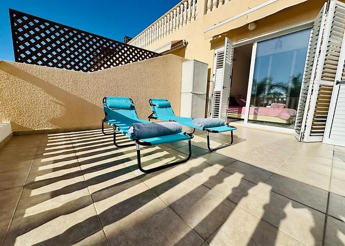 Sea View Family With Pool Kissonerga