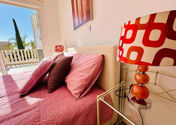 Sea View Family With Pool Apartmán *