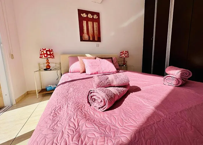 Sea View Family With Pool Kissonerga